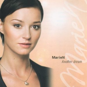 ดาวน์โหลดและฟังเพลง Des pas พร้อมเนื้อเพลงจาก Marie N