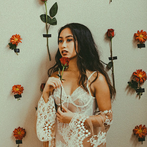 Listen to Honey Skies (Acoustic) song with lyrics from Jessica Domingo