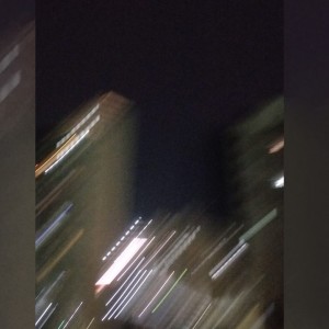 ดาวน์โหลดและฟังเพลง Outro พร้อมเนื้อเพลงจาก André Miranda