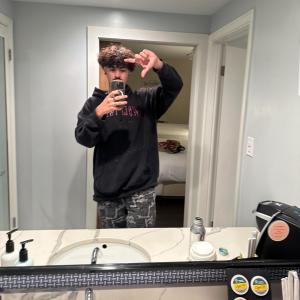 收聽niyu2k的BEEN A WHILE (Explicit)歌詞歌曲