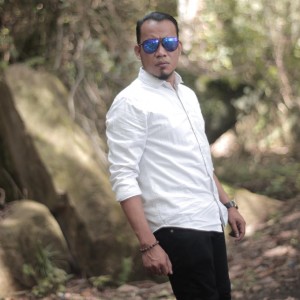Listen to Musibah Negeri song with lyrics from Andra Respati