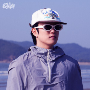 Listen to Don't worry song with lyrics from Jeon Hyun Jae