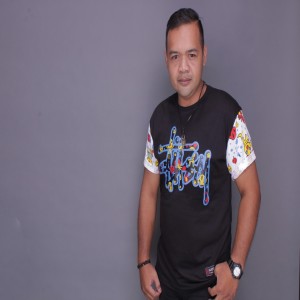 Dengarkan Aku Tak Peduli lagu dari Bembie Zainal dengan lirik