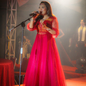 ดาวน์โหลดและฟังเพลง Garansi Uang Kembali พร้อมเนื้อเพลงจาก Averiana Barus