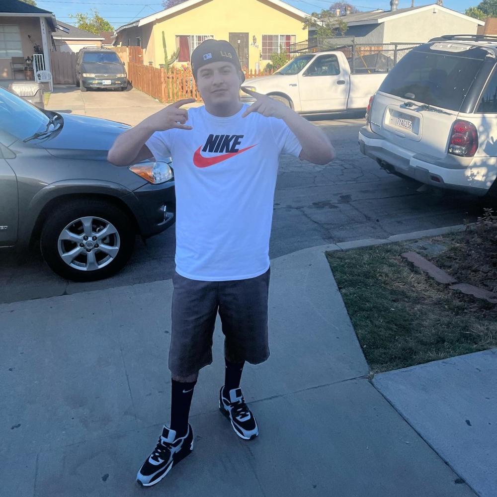 I Been Trying To Stay Out The Mix (Explicit)