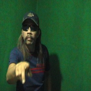 Listen to Damar Sewu song with lyrics from s MAMANG