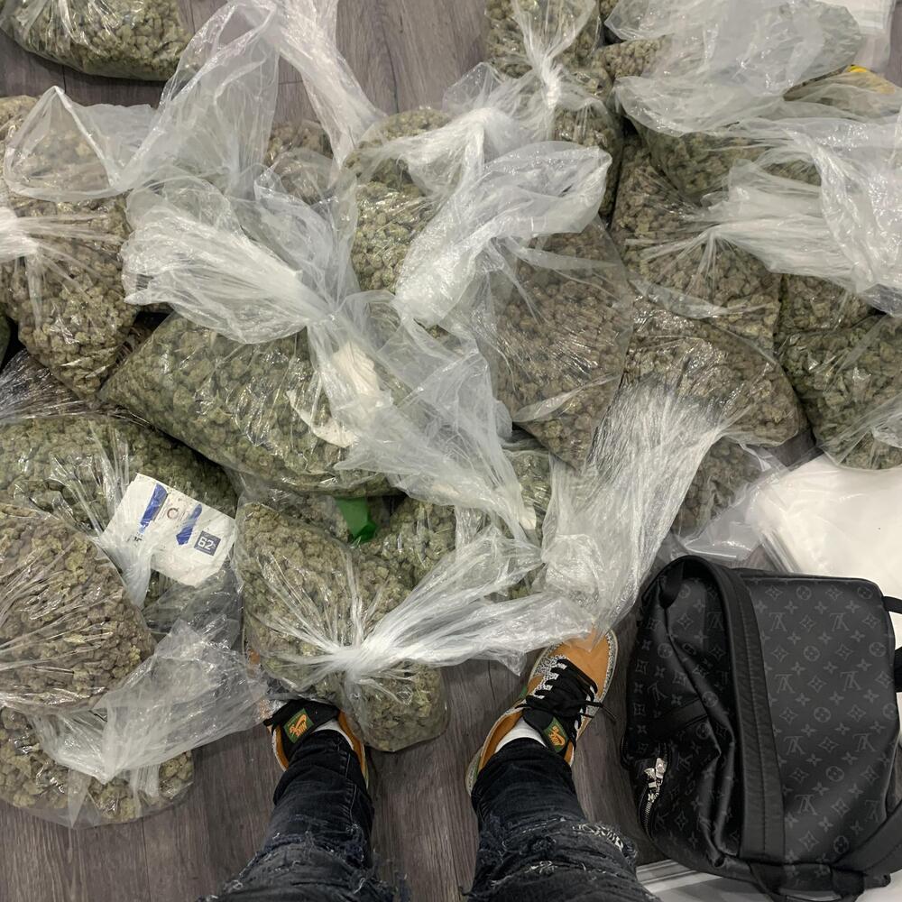 ON THA FLOOR (Explicit)