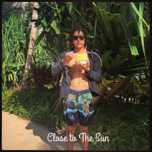 收聽Micah Marcos的Close to the Sun歌詞歌曲