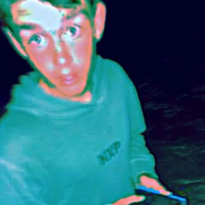 ดาวน์โหลดและฟังเพลง call me. พร้อมเนื้อเพลงจาก HVEN