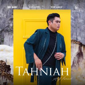 收聽Auf Ismail的TAHNIAH歌詞歌曲