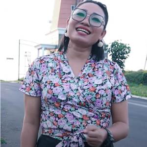 收聽Adhe Susanty Sodanding的Kebaikan Tuhan (Lagu Rohani)歌詞歌曲