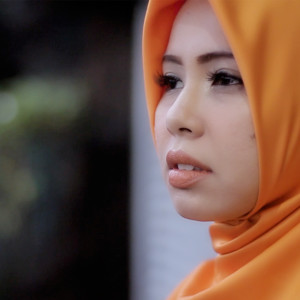 Dengarkan lagu Malam Ini Saja nyanyian Vanny Vabiola dengan lirik