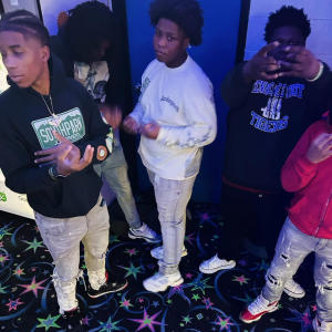 Lil Jay music的專輯Strike Out (feat. BOE Tlow, lilkingturnt, & BOE Mari) [Explicit]