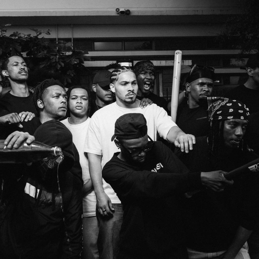 IZINTO (feat. Dee Koala & SimulationRxps) (Explicit)