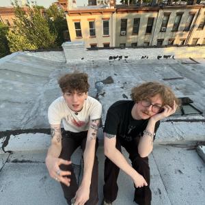 收聽Keyblayde808的isn't it obvious? (feat. haloes) (Explicit)歌詞歌曲