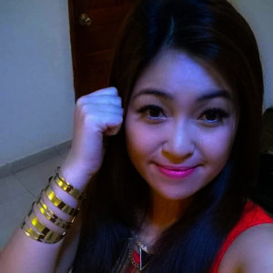 ดาวน์โหลดและฟังเพลง Anh Có Đáng Để Tôi Yêu พร้อมเนื้อเพลงจาก Hoàng Trang