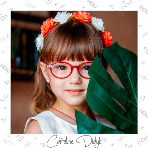 ดาวน์โหลดและฟังเพลง Hou พร้อมเนื้อเพลงจาก Caroline Didyk