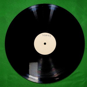 Listen to 左右做人难（二） song with lyrics from 半日安