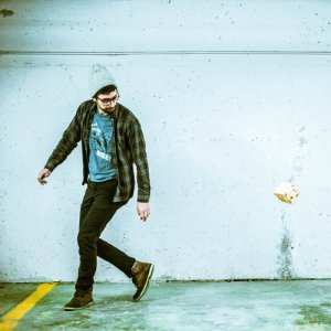 ดาวน์โหลดและฟังเพลง First พร้อมเนื้อเพลงจาก Jeremy Voltz
