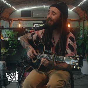 收听Nossa Toca的Aquela Velha Árvore (Bus Live Session)歌词歌曲