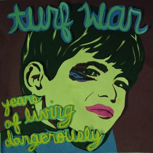 ดาวน์โหลดและฟังเพลง Bones พร้อมเนื้อเพลงจาก Turf War