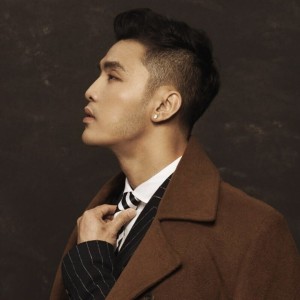 ดาวน์โหลดและฟังเพลง Sài Gòn Giáng Sinh พร้อมเนื้อเพลงจาก Ưng Hoàng Phúc
