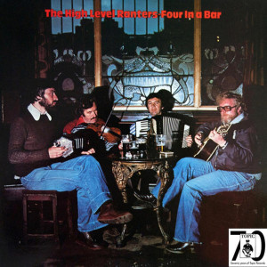 Dengarkan Blinkin' Tibbie / The Pear Tree lagu dari The High Level Ranters dengan lirik