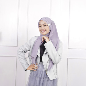 Listen to Hijrah song with lyrics from Wangi Inema