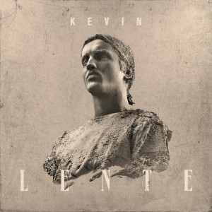 ดาวน์โหลดและฟังเพลง Beetje Moe (Explicit) พร้อมเนื้อเพลงจาก Kevin
