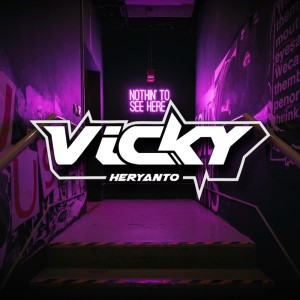 收聽Vicky Heryanto的JANG PAKSA歌詞歌曲