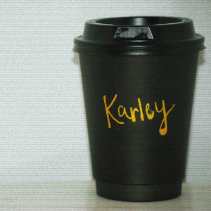 ดาวน์โหลดและฟังเพลง Karley (Explicit) พร้อมเนื้อเพลงจาก Leni Black