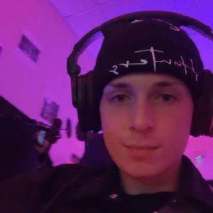 收聽DODI PRODUCTIONS的Livin Life Large (feat. Realxbvss)歌詞歌曲