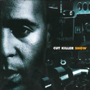 ดาวน์โหลดและฟังเพลง Outro พร้อมเนื้อเพลงจาก Dj Cut Killer