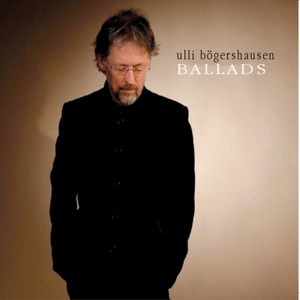 收聽Ulli Bogershausen的Wake Me Up When September Ends歌詞歌曲