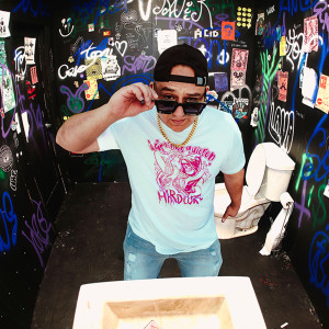 ดาวน์โหลดและฟังเพลง ***** In The Bathroom (J. Slai Remix) พร้อมเนื้อเพลงจาก xJermsx