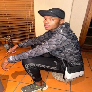 Listen to Pabi Cooper (Explicit) song with lyrics from Shebeshxt