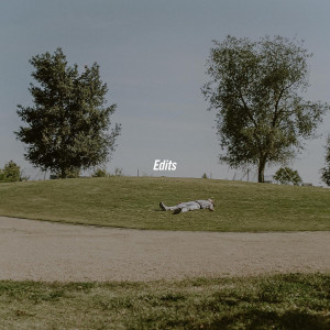 ดาวน์โหลดและฟังเพลง Line Without a Hook (sped up) พร้อมเนื้อเพลงจาก Ricky Montgomery