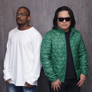 Listen to Melangkah Laju song with lyrics from Iwere