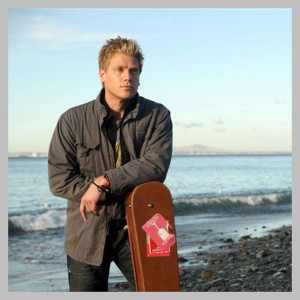 ดาวน์โหลดและฟังเพลง Falling พร้อมเนื้อเพลงจาก Justin Bergh