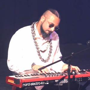 default playlist img