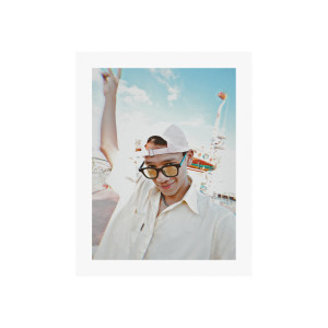 Listen to ພັກໃຈ song with lyrics from Bame