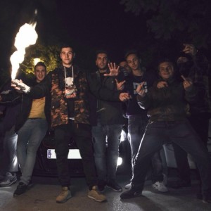 收听Kinto Cincomadres的V.o.m.v.o.n歌词歌曲