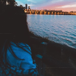 Dengarkan 베베(bebe) lagu dari Mabinc dengan lirik