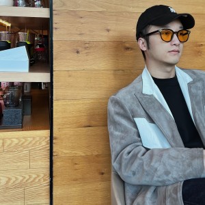 收听何纪泽的海浪 (cover: 李荣浩) (完整版)歌词歌曲