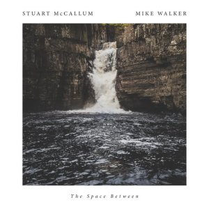 ดาวน์โหลดและฟังเพลง The Space Between พร้อมเนื้อเพลงจาก Mike Walker