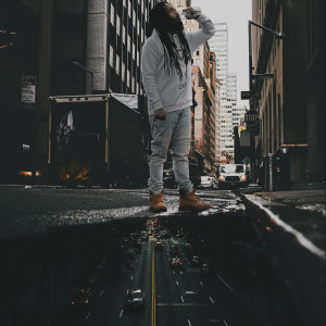 收听Eze Francis的Dm's歌词歌曲