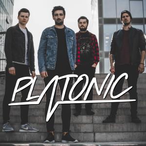 Listen to Říkejte mi Katastrofa song with lyrics from Platonic