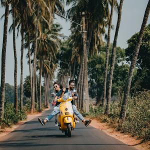 Dengarkan lagu Funky Road Song(feat. Cree Patterson) nyanyian Jorge Paulo dengan lirik