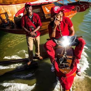 ดาวน์โหลดและฟังเพลง Remedy (Explicit) พร้อมเนื้อเพลงจาก VALORR