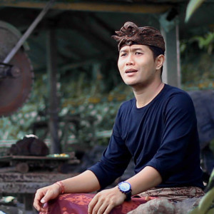 Dengarkan Kuli Daki lagu dari Jaya Wijaya dengan lirik